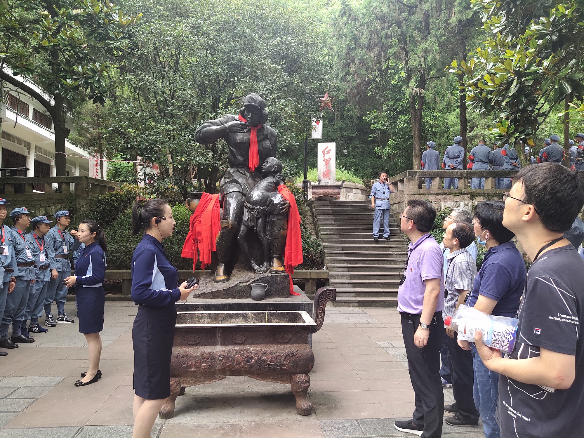 紅軍山現(xiàn)場(chǎng)教學(xué).jpg